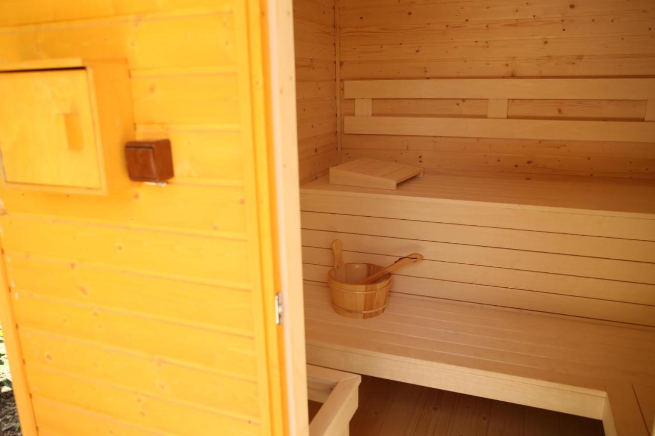 Hunyadi Panzió-Apartman Makó Exterior foto