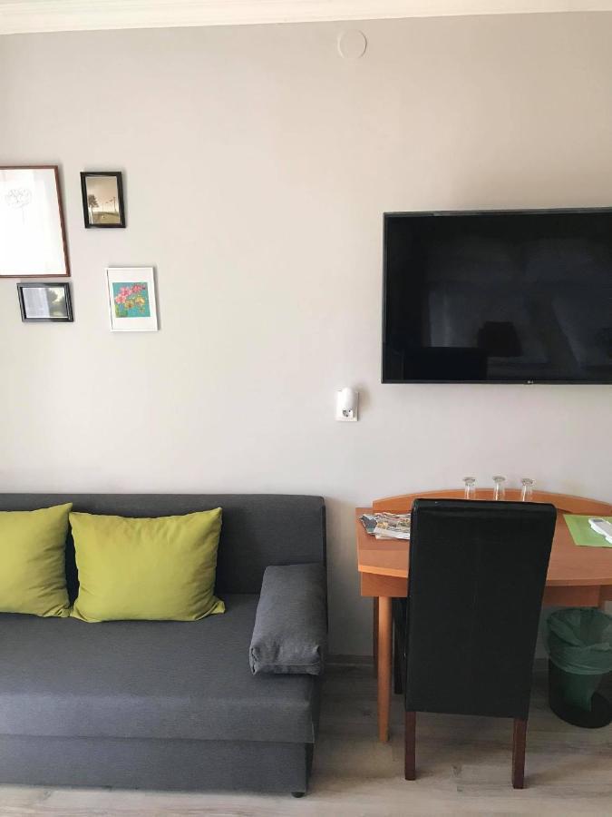 Hunyadi Panzió-Apartman Makó Exterior foto