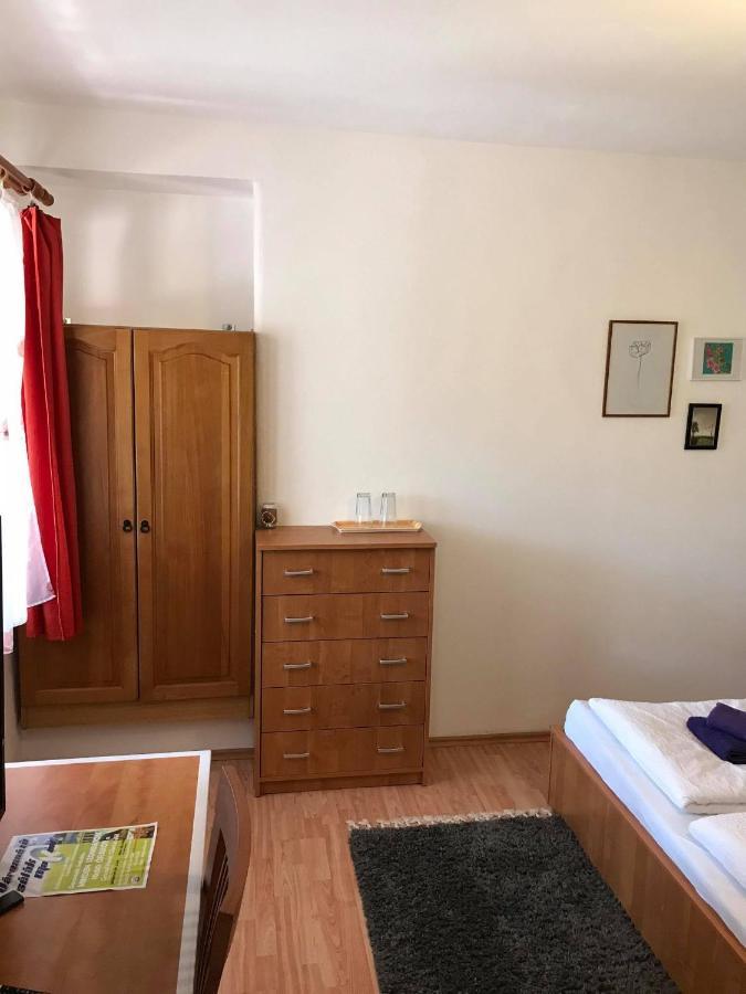 Hunyadi Panzió-Apartman Makó Exterior foto
