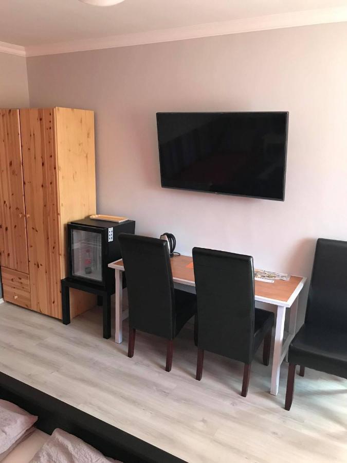 Hunyadi Panzió-Apartman Makó Exterior foto