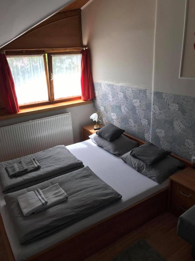 Hunyadi Panzió-Apartman Makó Exterior foto
