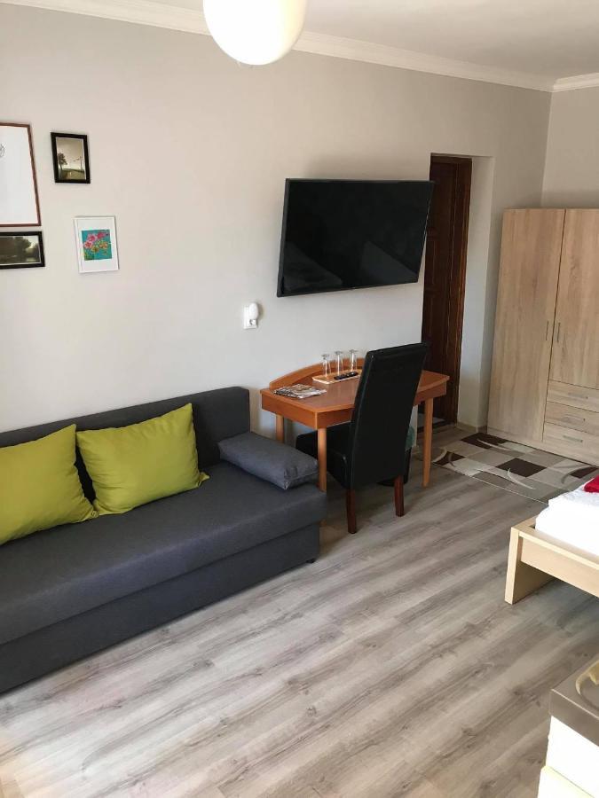 Hunyadi Panzió-Apartman Makó Exterior foto
