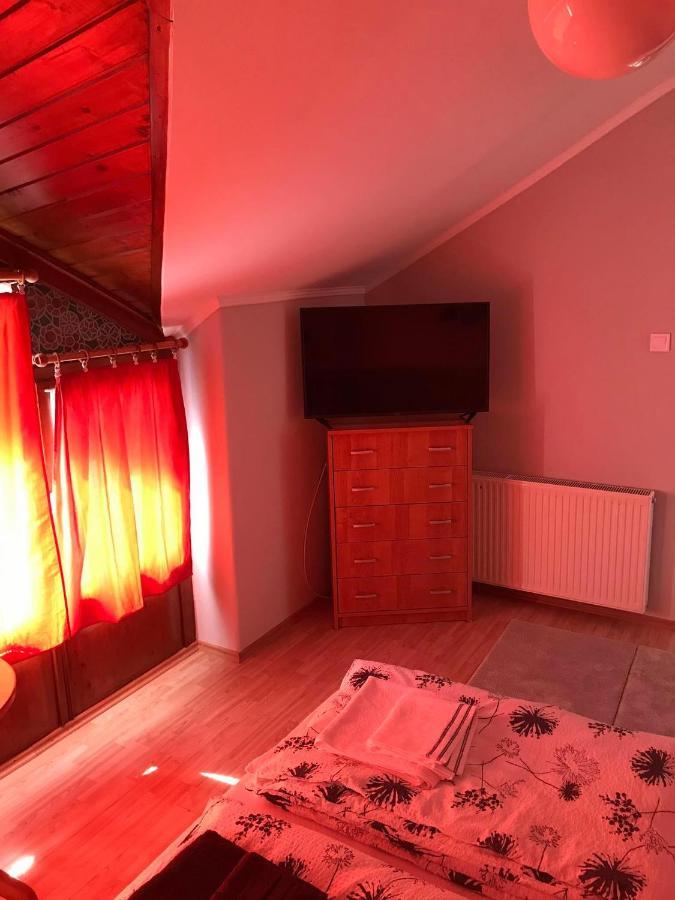 Hunyadi Panzió-Apartman Makó Exterior foto