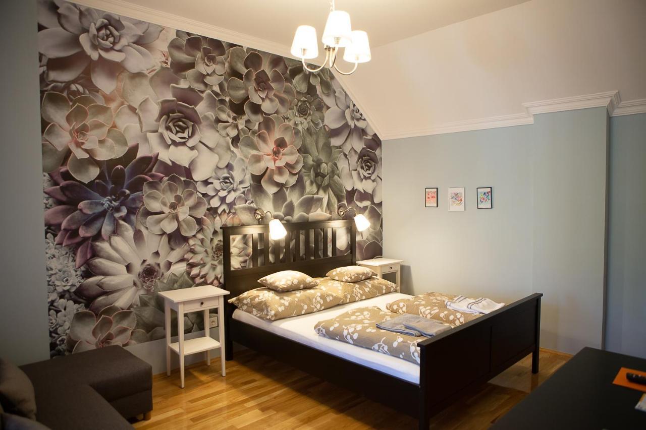 Hunyadi Panzió-Apartman Makó Exterior foto