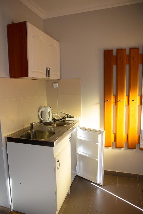 Hunyadi Panzió-Apartman Makó Exterior foto