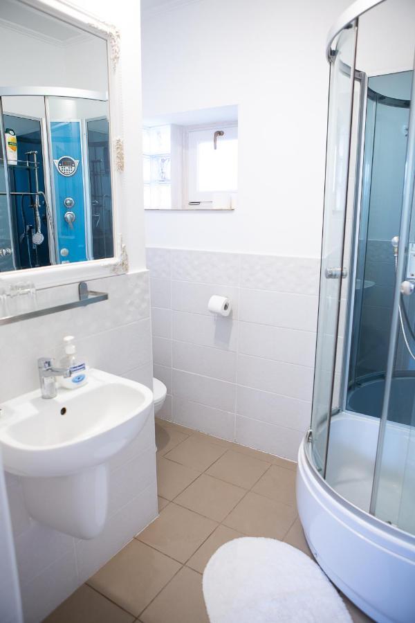 Hunyadi Panzió-Apartman Makó Exterior foto